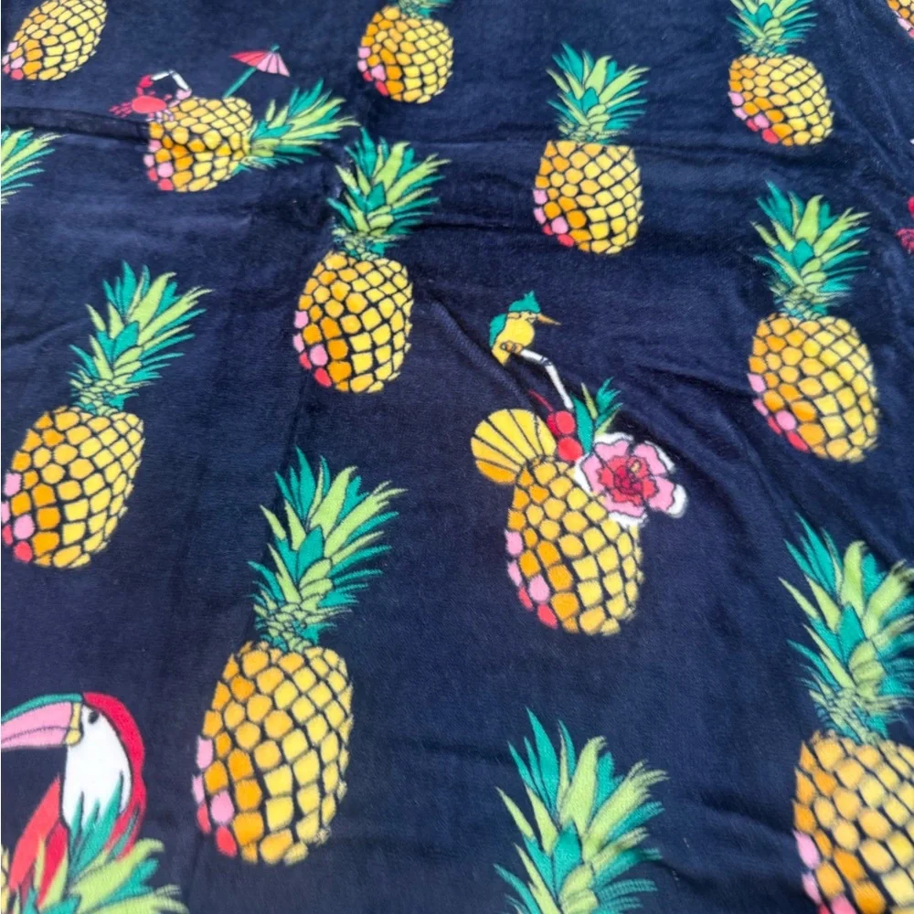 NWT Vera Bradley Pineapple Beach Towel Retired Pattern